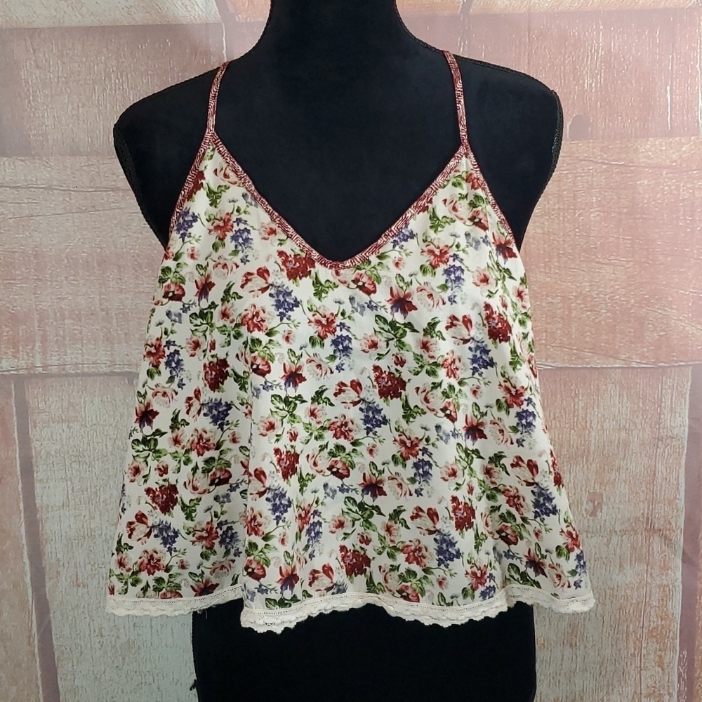 Flying Tomato Floral Crop Top